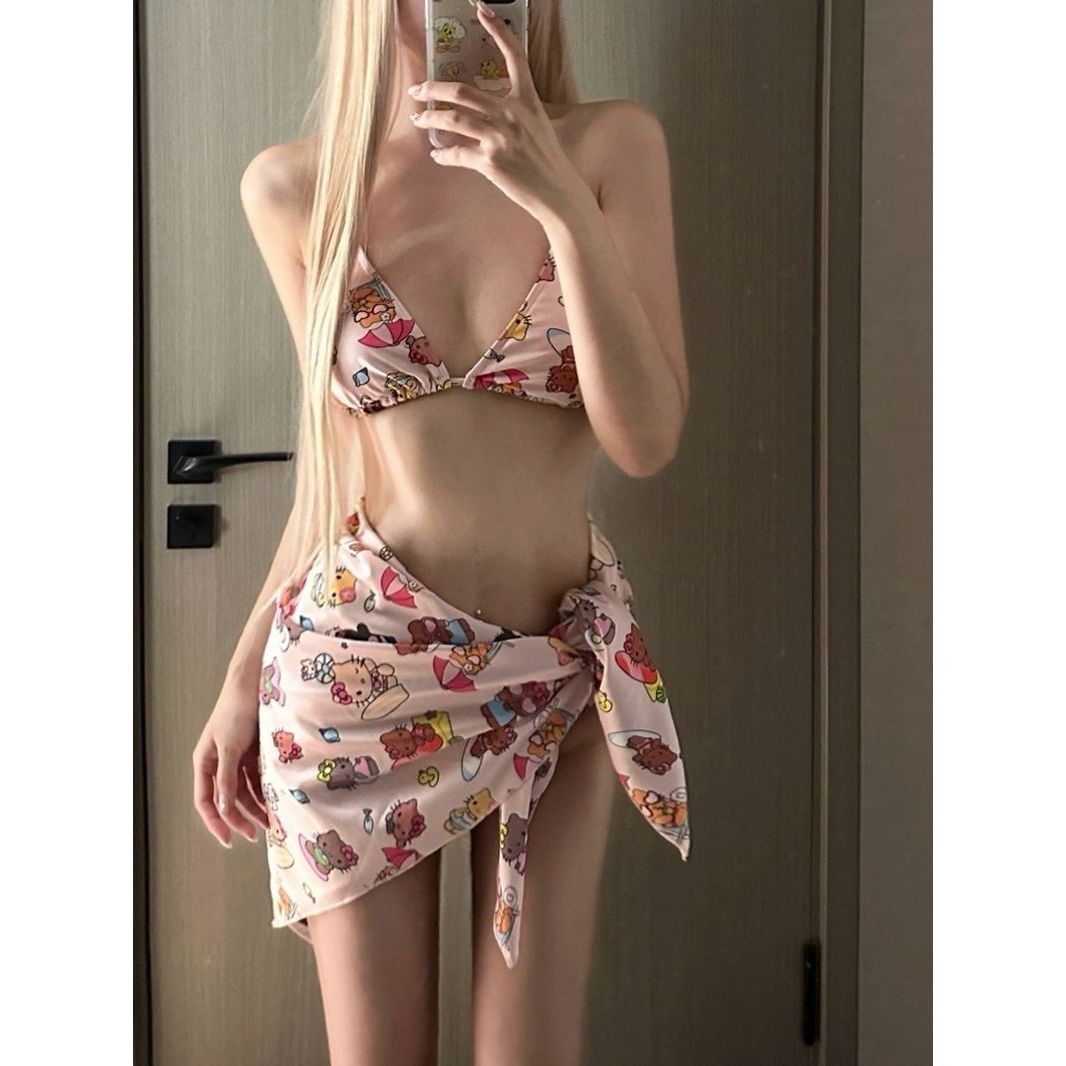 多种穿法泰国小众泳衣女ins卡通三点比基尼辣妹绑带裹裙显瘦度假