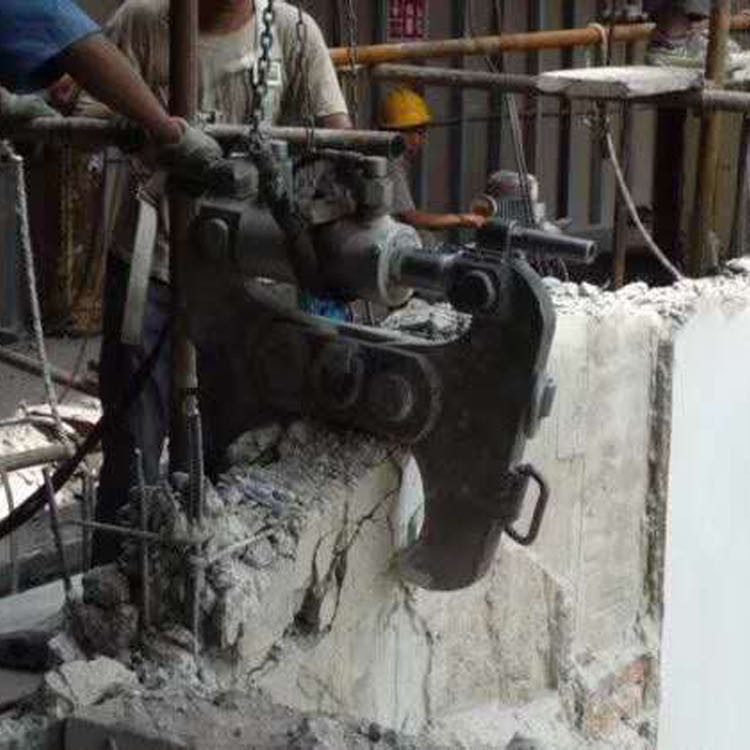 03ce973b33a7ea417632f94f43b102