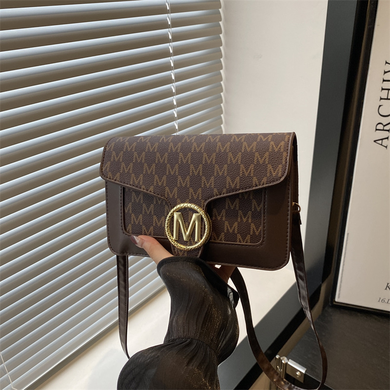 Bolso de impresión de letras 2024 invierno nuevo estilo de moda retro bolso de hombro de estilo extranjero bolso de mujer elegante