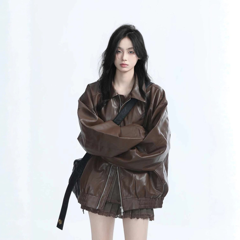 2026 new style, Maillard brown motorcycle PU leather jacket for women, autumn American retro loose-fit jacket, trendy rabbit fur trim