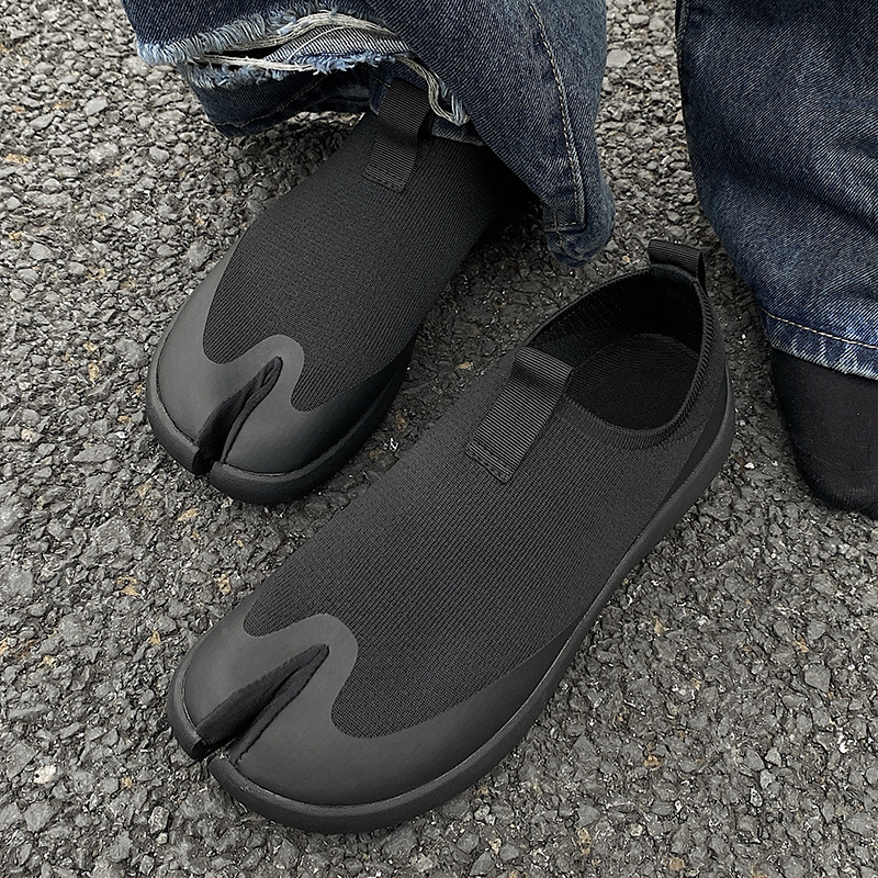 2025 nuevos zapatos Lefu ligeros de suela suave Tabi media pantuflas de dedo dividido Zapatos perezosos de un pie Zapatos Muller transpirables