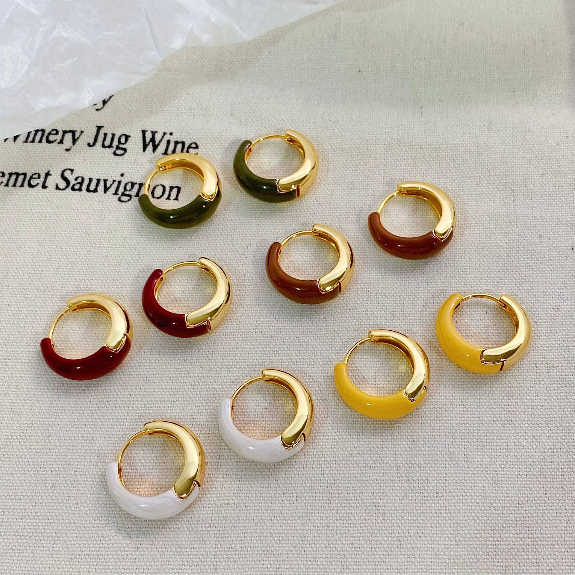 Copper Gold-Plated Korean-Style Minimalist Enamel Drip Glaze Round Earrings for Women, New Light Luxury Fashion Versatile Hoop Earrings Trendy
