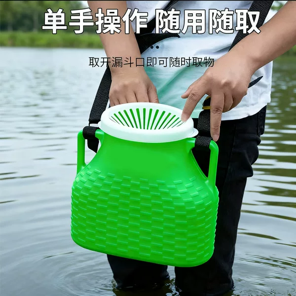 Outdoor Lobster, Eel, Loach Fish Basket, Large-Capacity Cross-Body Plastic Basket, Essential for Storing Fish Catches at Sea
