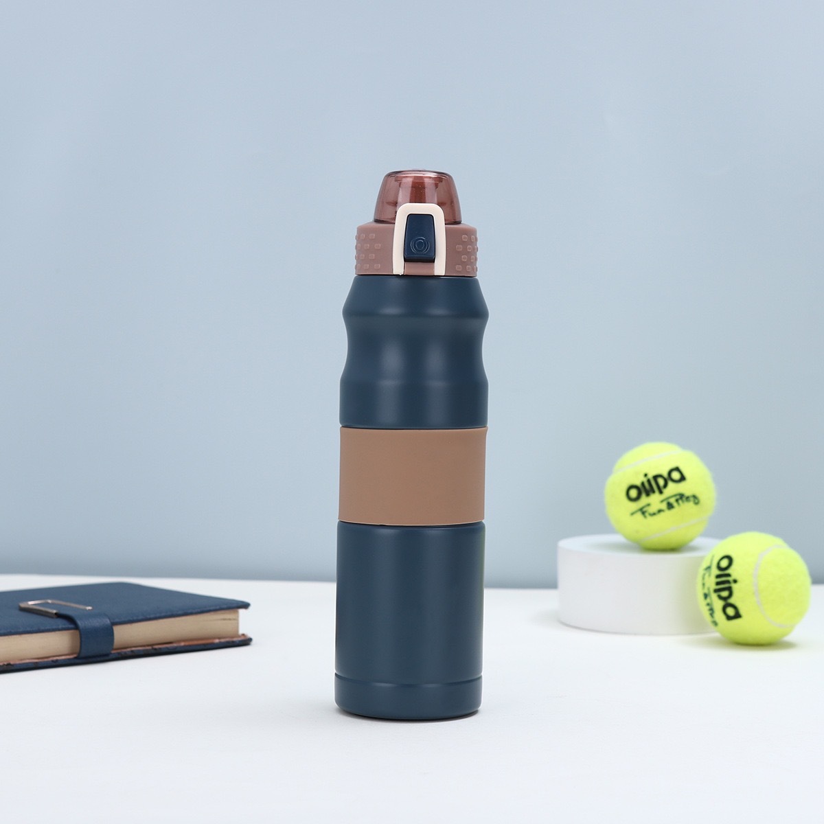 Taza térmica 304 de acero inoxidable con tapa abatible, diseño elegante y portátil, modelo transfronterizo femenino