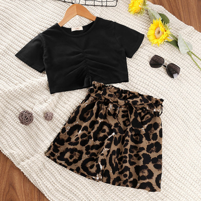 2022 new girls summer suits Europe and the United States short-sleeved shorts leopard shorts two-piece sets of foreign trade children's clothing wholesale