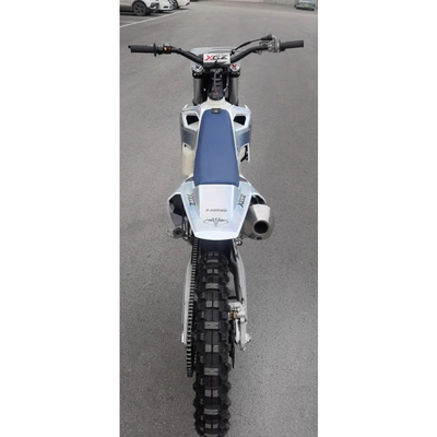 Kross motosiklet mühərrikləri Off-Road Motorcycle with Large