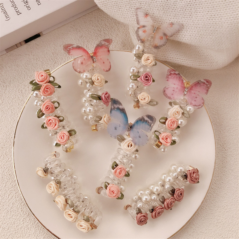 Telephone pearl with butterfly