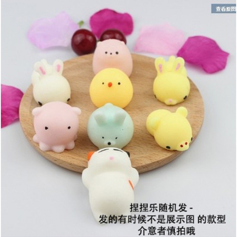 짙은 회색 핀치 컬러 혼합 머리카락