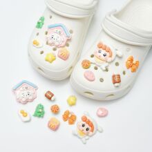 新款时尚可爱睡衣蜡笔小新潮流百搭树脂饰品配件 diy洞洞鞋鞋扣