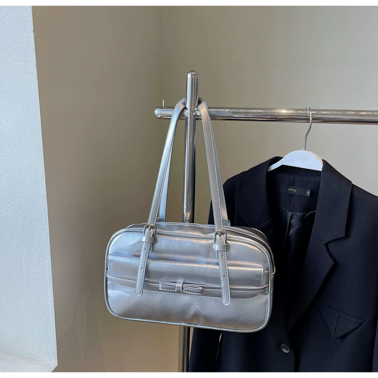 Retro capacious shoulder bag, one-shoulder bag for leisure