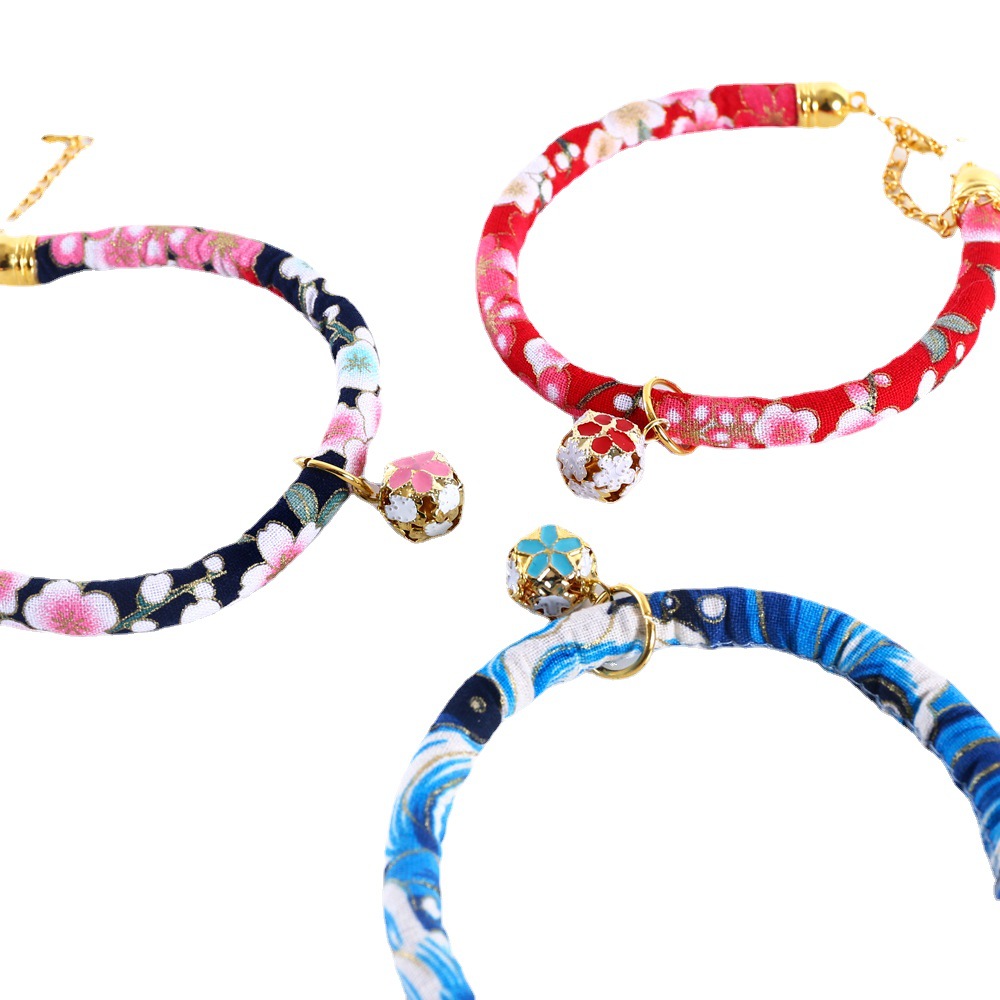 Mascotas, gatos, conejos y flores de viento, collares de campanas, collares de Año Nuevo chino, accesorios japoneses, cuerdas de Amazon