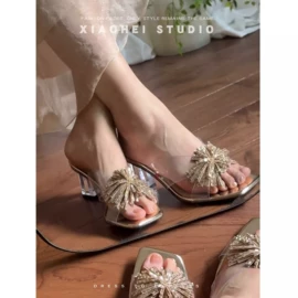 女式运动单鞋;厚底拖鞋;女式皮靴