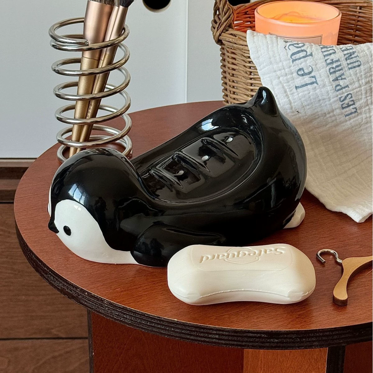 High quality cute ceramic automatic drying rack, soap holder, storage system