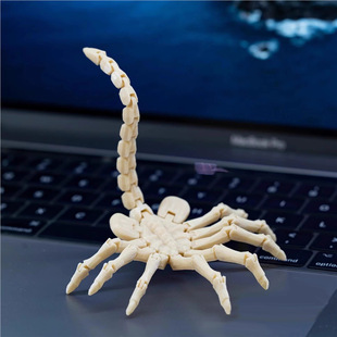 3D Printed Face-Hugging Insect with Special-Shaped Joints and Movable Kidsren's Creative Trick Toys Car Ornaments and Decorative Scenery
