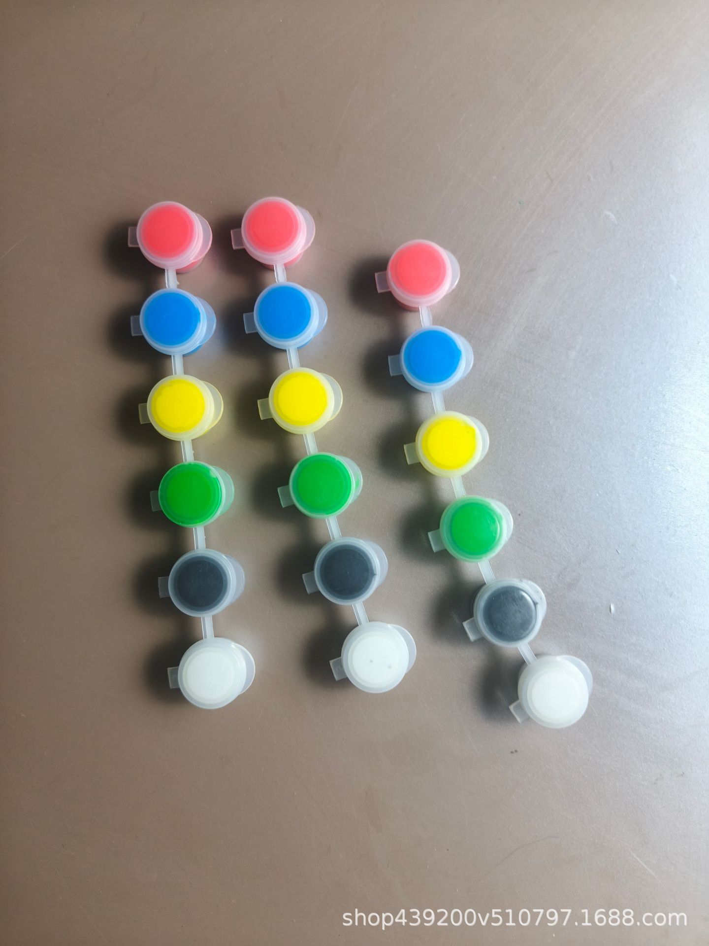 Puesto de actividades al por mayor Muñecas de yeso pintadas para niños Bolsas independientes Diy Graffiti 61 Día del niño Regalos para estudiantes