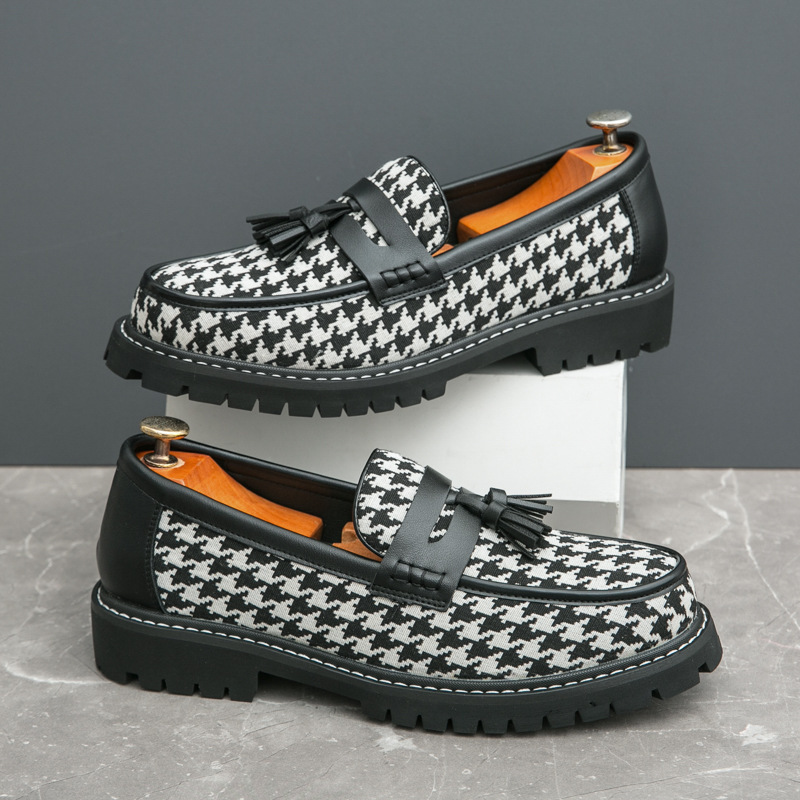 Moda de nuevo tipo de zapatos de cuero de fresa de negocios para hombres, zapatos Lefour de estación europea transfronterizos, zapatos de cuero coreanos de estilo universal.