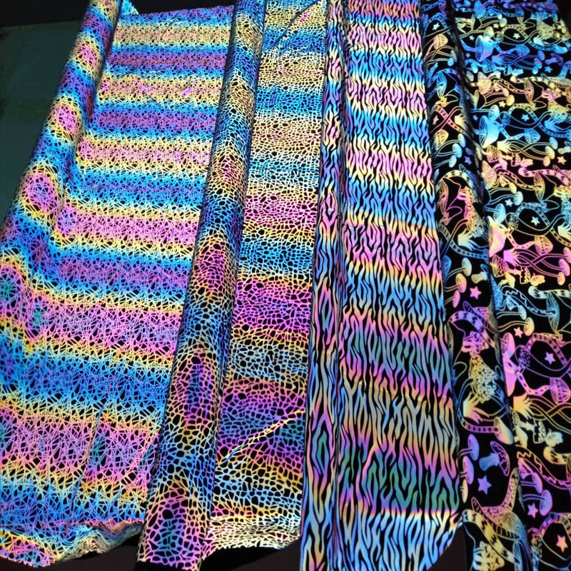 耐刮印花反光科技七彩花式图形面料短裤服装用幻彩印花反光转印布