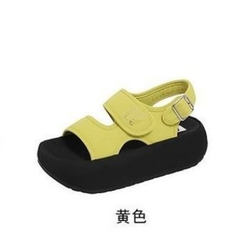 Explosiones de moda velcro sandalias mujeres 2026 nuevo verano salir en línea popularidad explosión casual suave zapatillas romanas