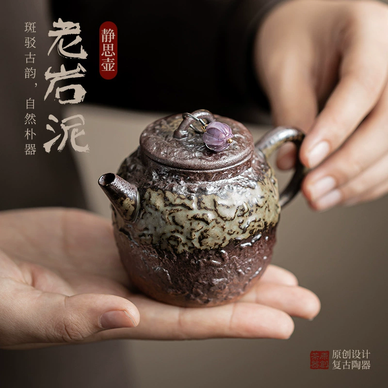 Старая каменная глиняная медитация горшок небольшой емкости