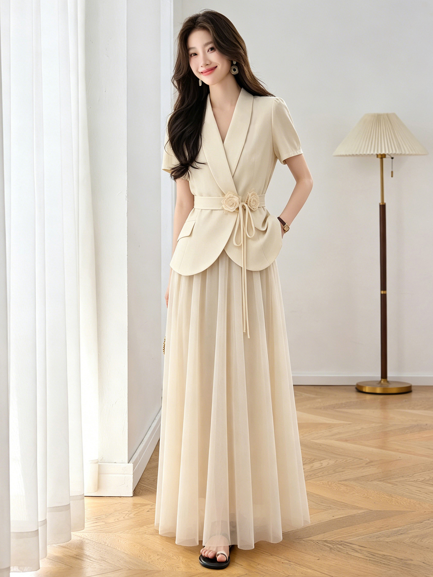 Set vest chân váy nữ công sở phong cách tiểu thư sang trọng, form ôm gọn dáng — Màu ảnh