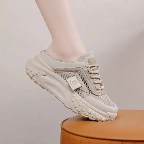 2025 Pair of Thick Sole Height Increasing White Slip-On Flat Shoes for Pregnant Women, Half Slides with Head Cover, Women's Summer Outwear Fashion