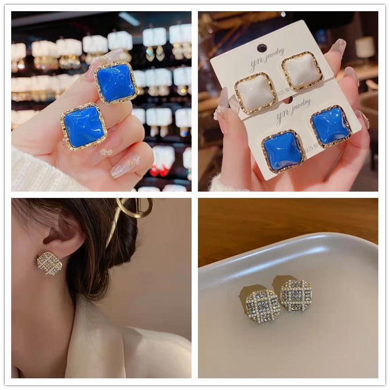 11-301 blue 6B701 gold