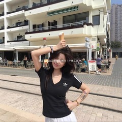 三叶草jennie同款透气短款白色夏季短袖女深V时尚刺绣百搭8114