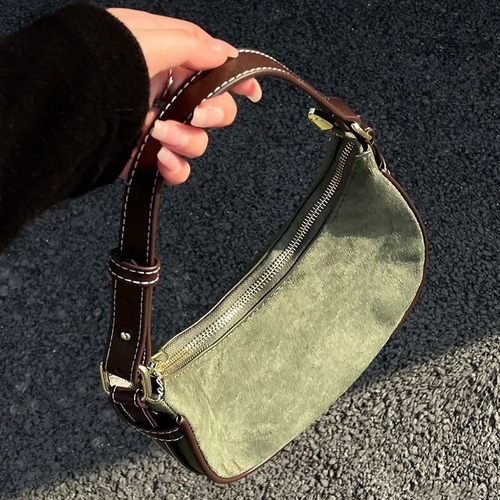 2024 spring and summer new niche underarm baguette bag for women, high-end, fashionable and versatile, crescent-shaped shoulder handbag for women