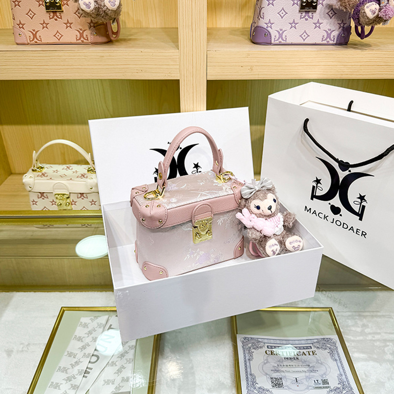 Dropshipping New Chinese Style Intangible Cultural Heritage Song Brocade Handbag for Women, New High-End Crossbody Small Bag, Bestseller in Cross-Border Sales Dropshipping New Chinese Style Intangible Cultural Heritage Song Brocade Handbag for Women, New High-End Crossbody Small Bag, Bestseller in Cross-Border Sales