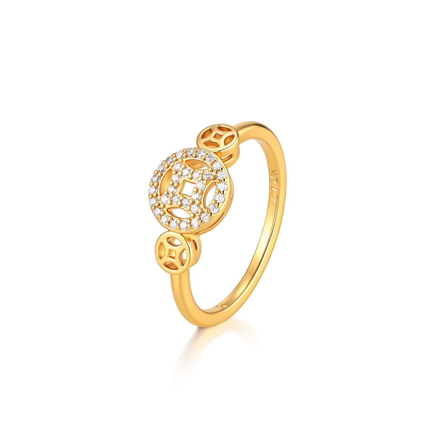 Xuping nueva moda china hueco moneda de cobre sellado anillo simple aleación de cobre imitación de oro ligero anillo de lujo mujer al por mayor