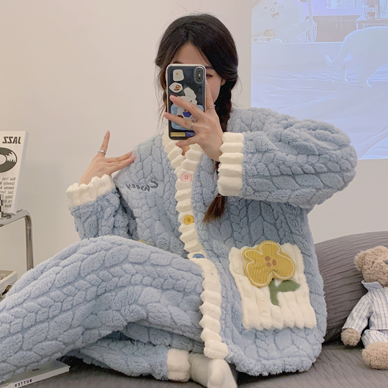 Pijamas de lana de coral para mujer de invierno de manga larga 2024 nueva franela engrosada y cálida primavera y otoño traje de servicio a domicilio