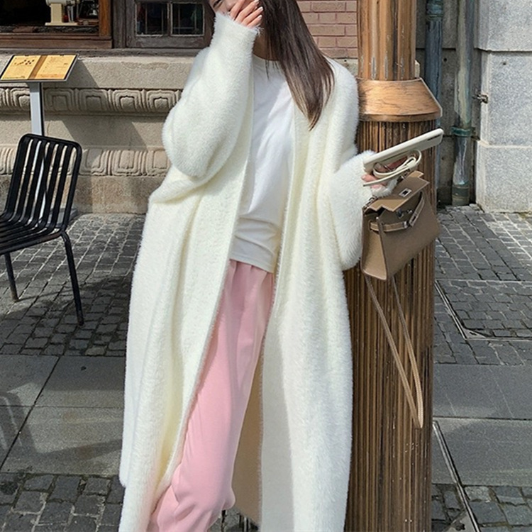 Casual Style Extended Over-The-Knee Faux Mink Fur Sweater Coat for Women, Autumn and Winter Korean and Japanese Loose Oversized V-Neck Knit Cardigan Casual Style Extended Over-The-Knee Faux Mink Fur Sweater Coat for Women, Autumn and Winter Korean and Japanese Loose Oversized V-Neck Knit Cardigan