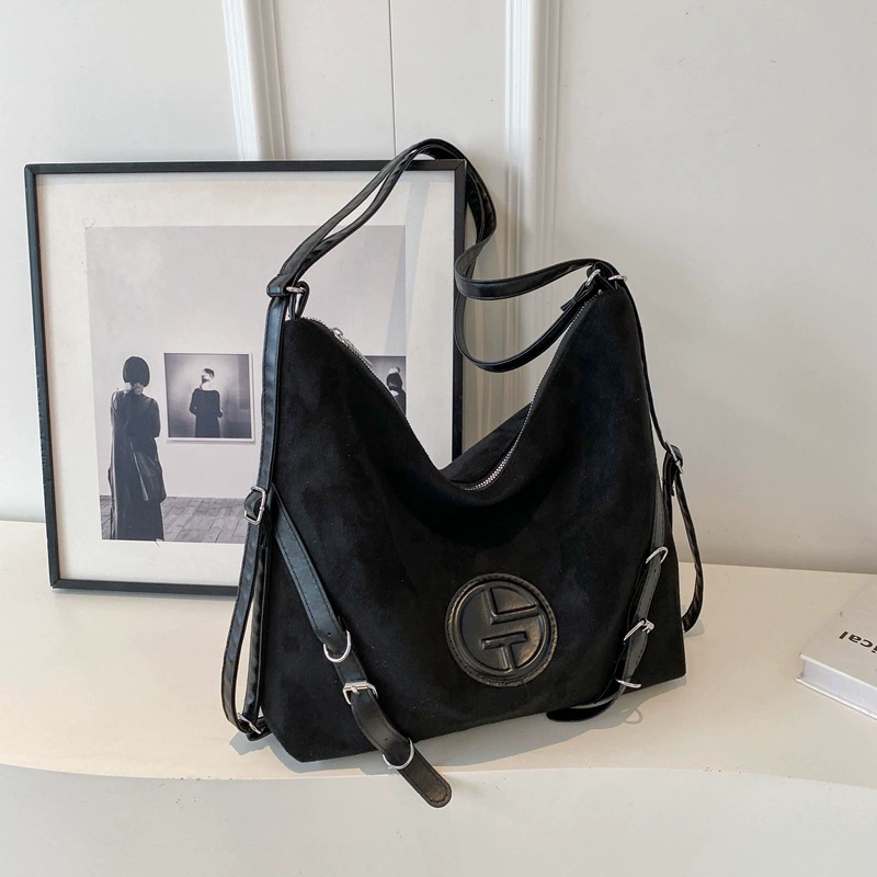 Capacious One-Shoulder Bag, Winter 2023, Single-strap Shoulder Bag, 22×27.5×7 cm