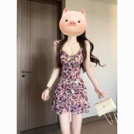 度假豹纹辣妹紫色短裙法式复古连衣裙夏季修身吊带裙子显瘦收腰