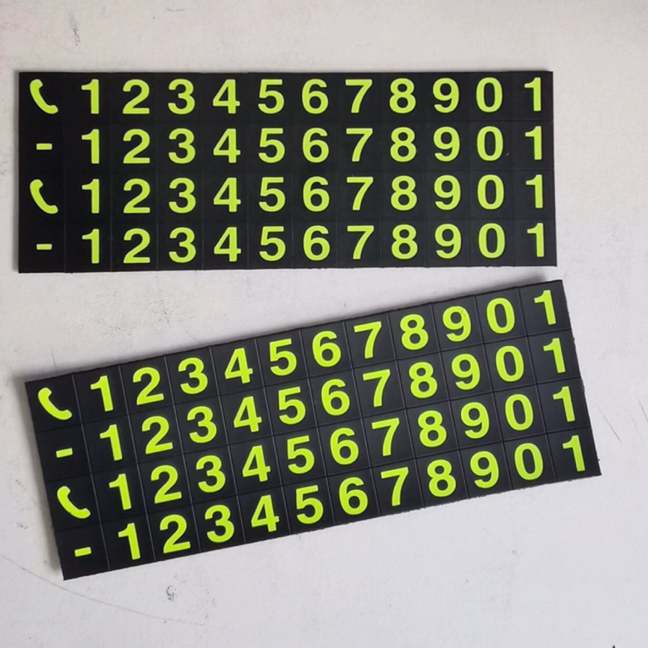 Парковочный номерной знак магнитное всасывание номер телефона Цифровой светящийся номерной знак телефона высокая температура без деформации резиновый магнит типа