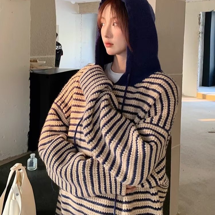 High-end super nice sweater men's autumn hooded striped sweater pullover loose casual lazy style top men High-end super nice sweater men's autumn hooded striped sweater pullover loose casual lazy style top men