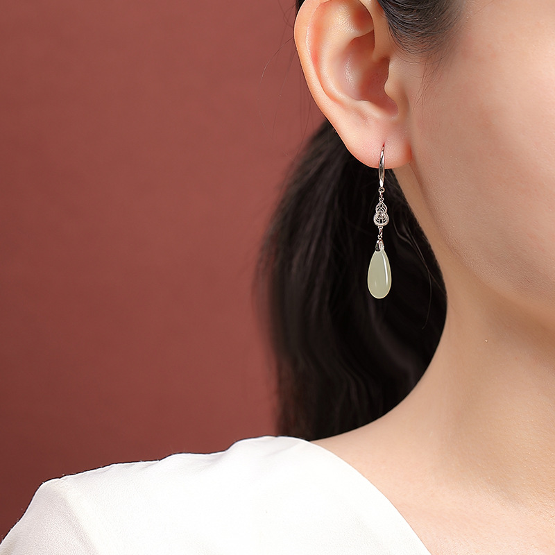 Bông tai bạc S925 dáng giọt nước dài vintage ngọc Hetian rỗng — một cặp