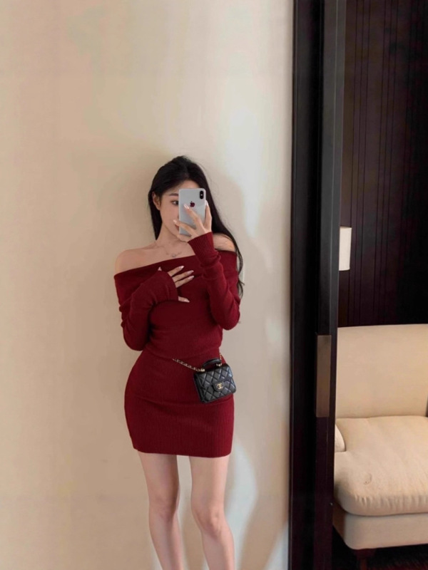 法式感辣妹一字肩连衣裙女秋冬季新款紧身显瘦内搭包臀短裙子纯欲|undefined