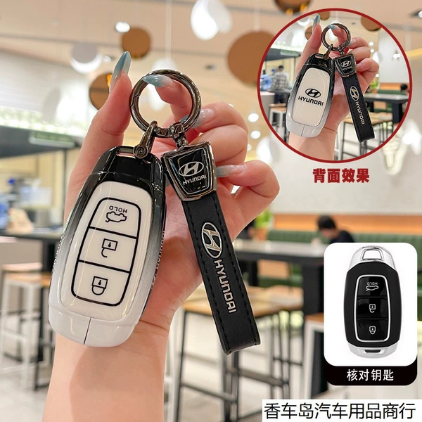 Modern C 3-key black leather buckle ink and white