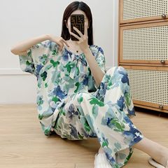 綿のパジャマの女性の夏の新型の半袖のズボンの2つのセットの韓国版のゆったりしている家の服の砕花の人工綿のスーツ