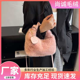 秋冬新款毛茸茸手拿包ins风小众单肩包手提方形包时尚简约链条包