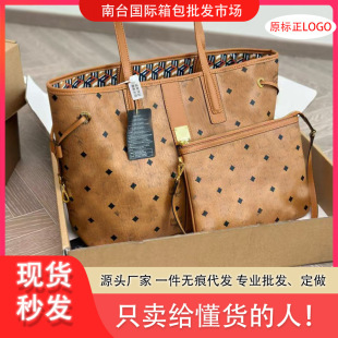 ُ���MC����ĸ���n��������μ����ذ���ĸӡ���ٴ�����Ů��ͨ��