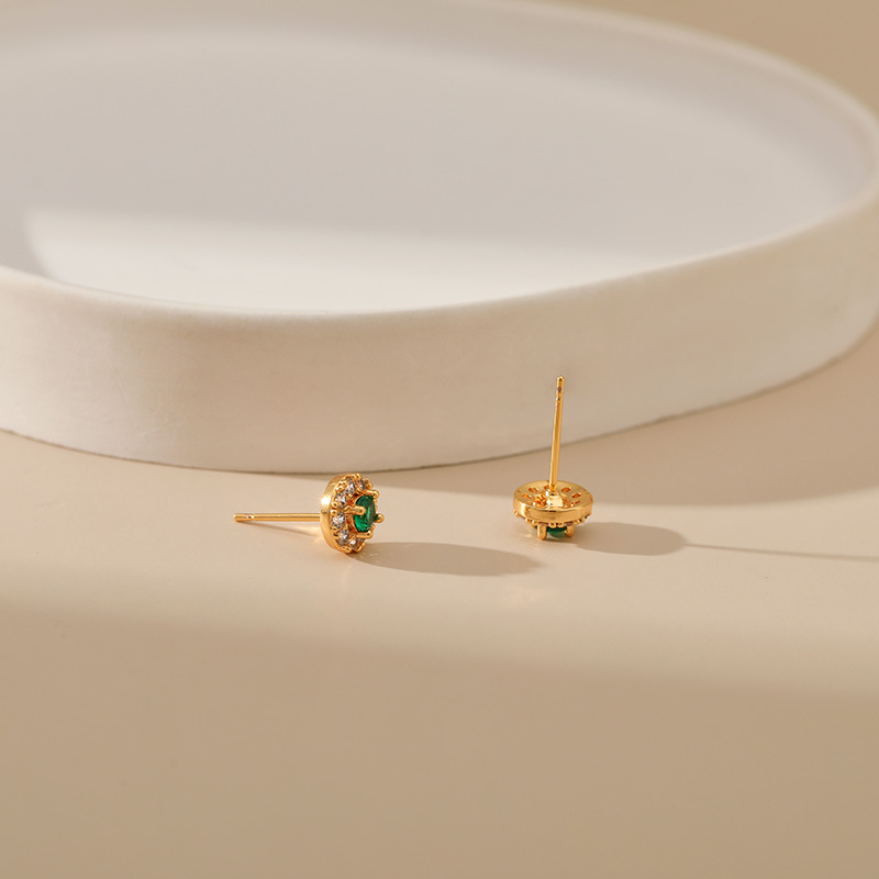 1 Pair Quantity Holiday, Daily Occasion 1 Pair Sweet Simple Style Moon Heart Shape Plating Inlay Copper Zircon Ear Studs