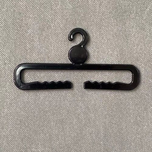 Open-mouth scarf hook, glossy silk scarf hanger, children's mouth towel hanger, GRS recycled plastic hook, airplane hole