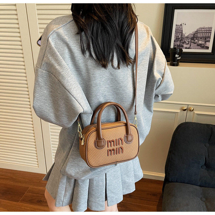 Women's bag 2025 Summer New style trendy and stylish small square bag, Boston retro hand-held pillow bag, single-shoulder crossbody bag undefined