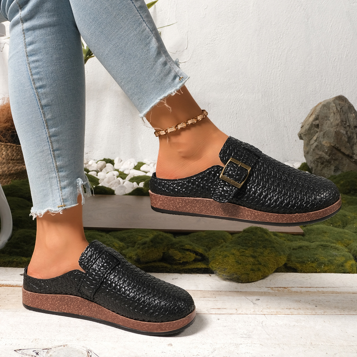 Summer Plus Size Retro Closed Toe Slippers For Women, Flat Low Heel, Wearable With Belt Buckle, Half Slippers_vogvips.com