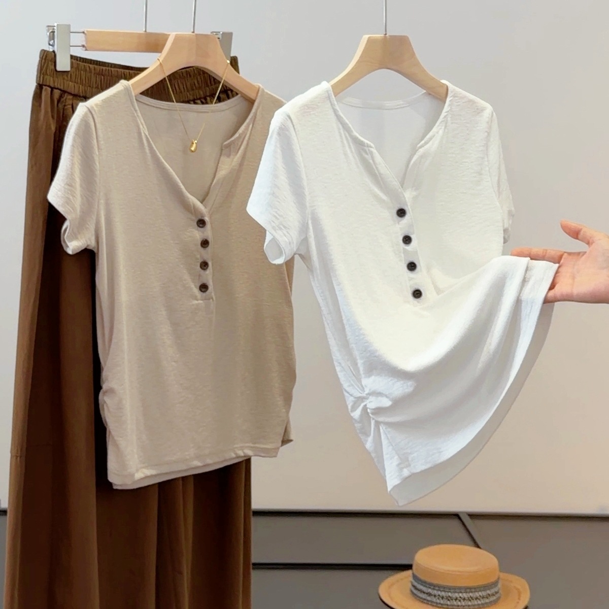 Korean Style V-Neck Half-Button Short-Sleeve T-Shirt for Women, New Summer Fashion, Simple and Slim-Fitting, Waist-Cinching, Versatile Casual Top