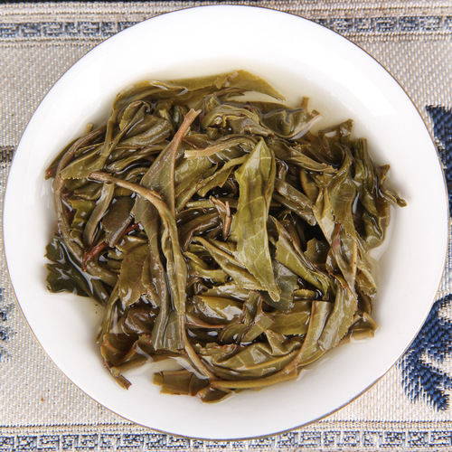 Wholesale Pu-erh raw tea cake Pu-erh raw ancient tree tea leaves High mountain aroma small cake Pu-erh seven seeds cake tea