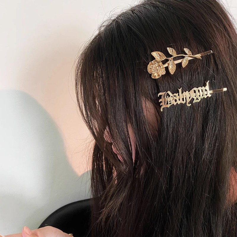 Insレトロな金属のバラのアルファベットのヘアピンの字は黒いクールな欧米のヘアピンの縁を挟んで前髪を挟みます。|undefined