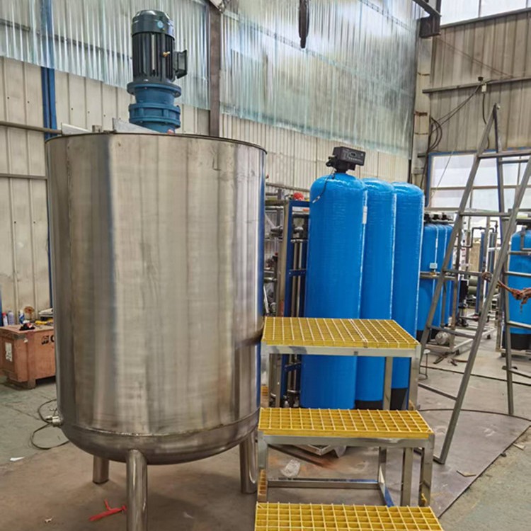 河南不锈钢反应釜罐车用尿素搅拌设备2吨不锈钢搅拌罐搅拌机